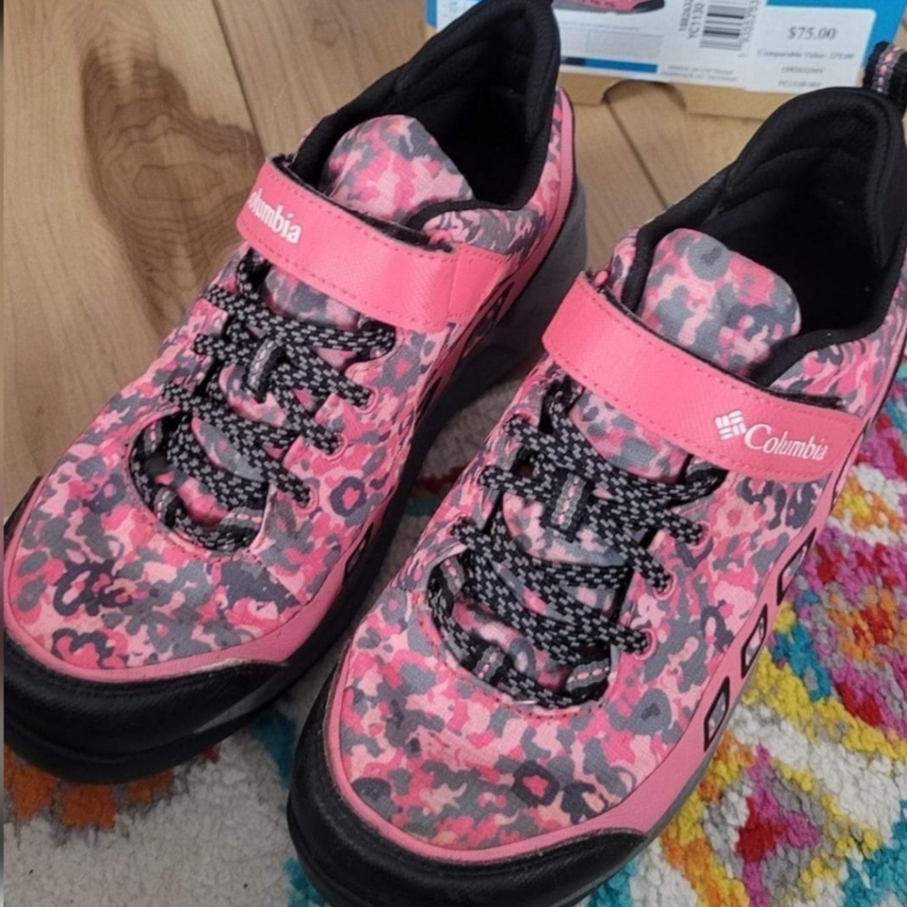 Girls waterproof shoes